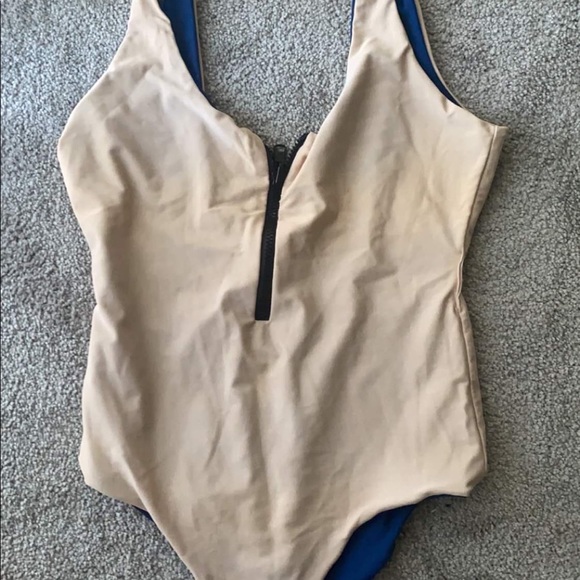 Large swimsuit - Picture 2 of 2